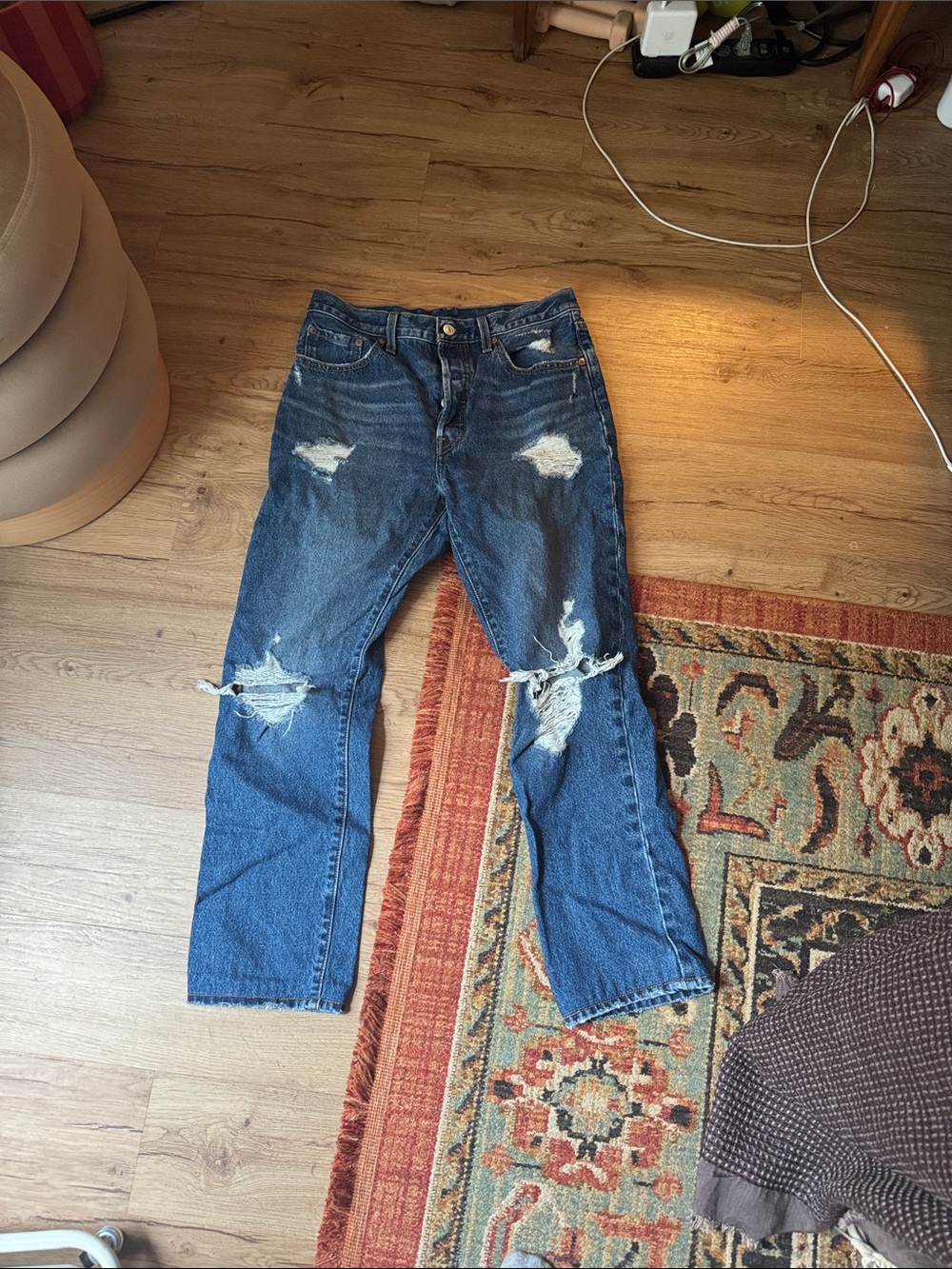 Levi’s 501 Distressed Blue Denim Jeans - Ripped Knee Style